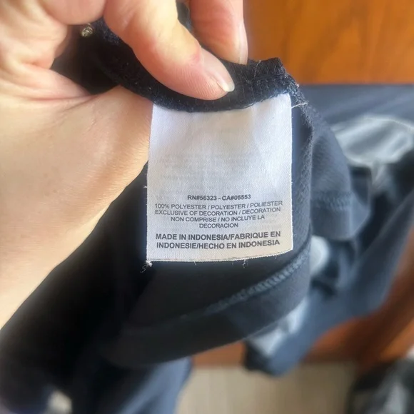 Nike Men's Black Tee with Gray Accents - Picture 6 of 6